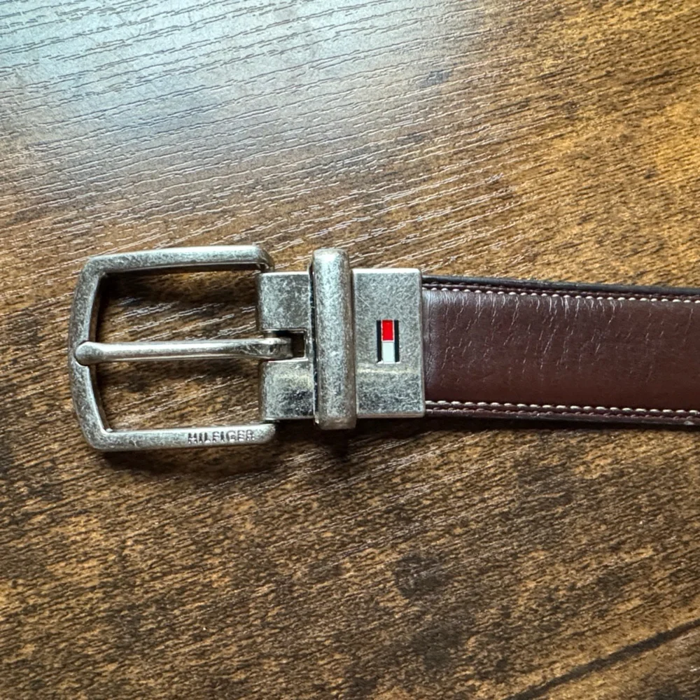 Tommy Hilfiger Genuine Leather Black Brown Reversible Belt Size 30-32